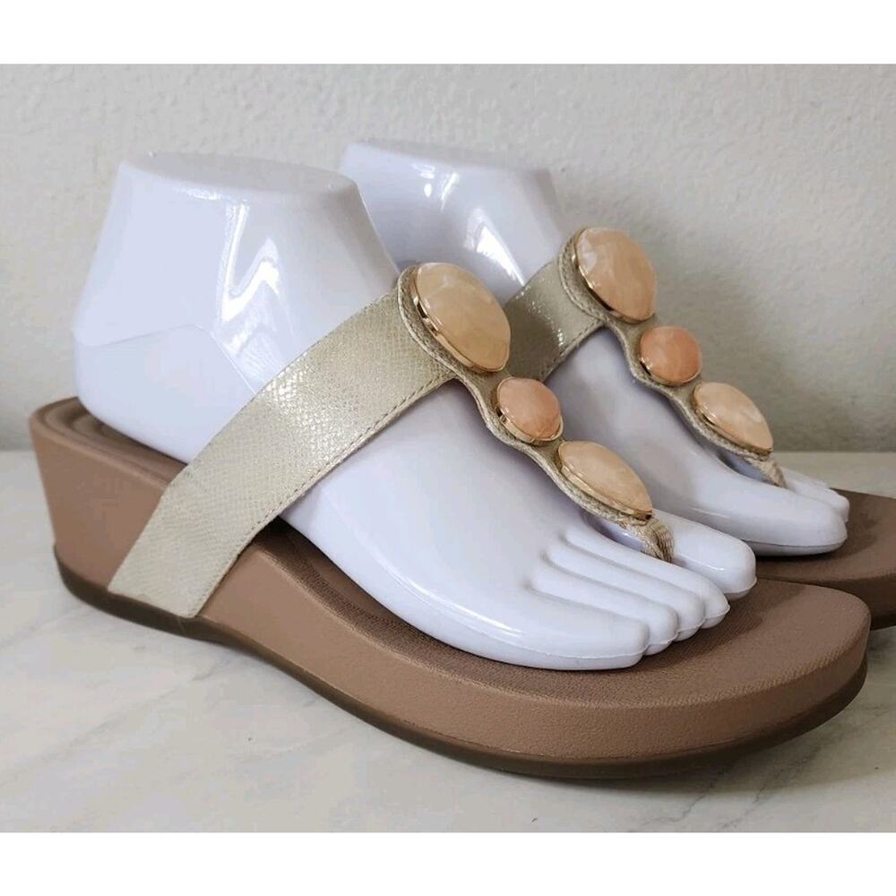 Aetrex Elyse Sz 9/9.5 Thong Wedge Sandal Stone Gem Embellished EUC